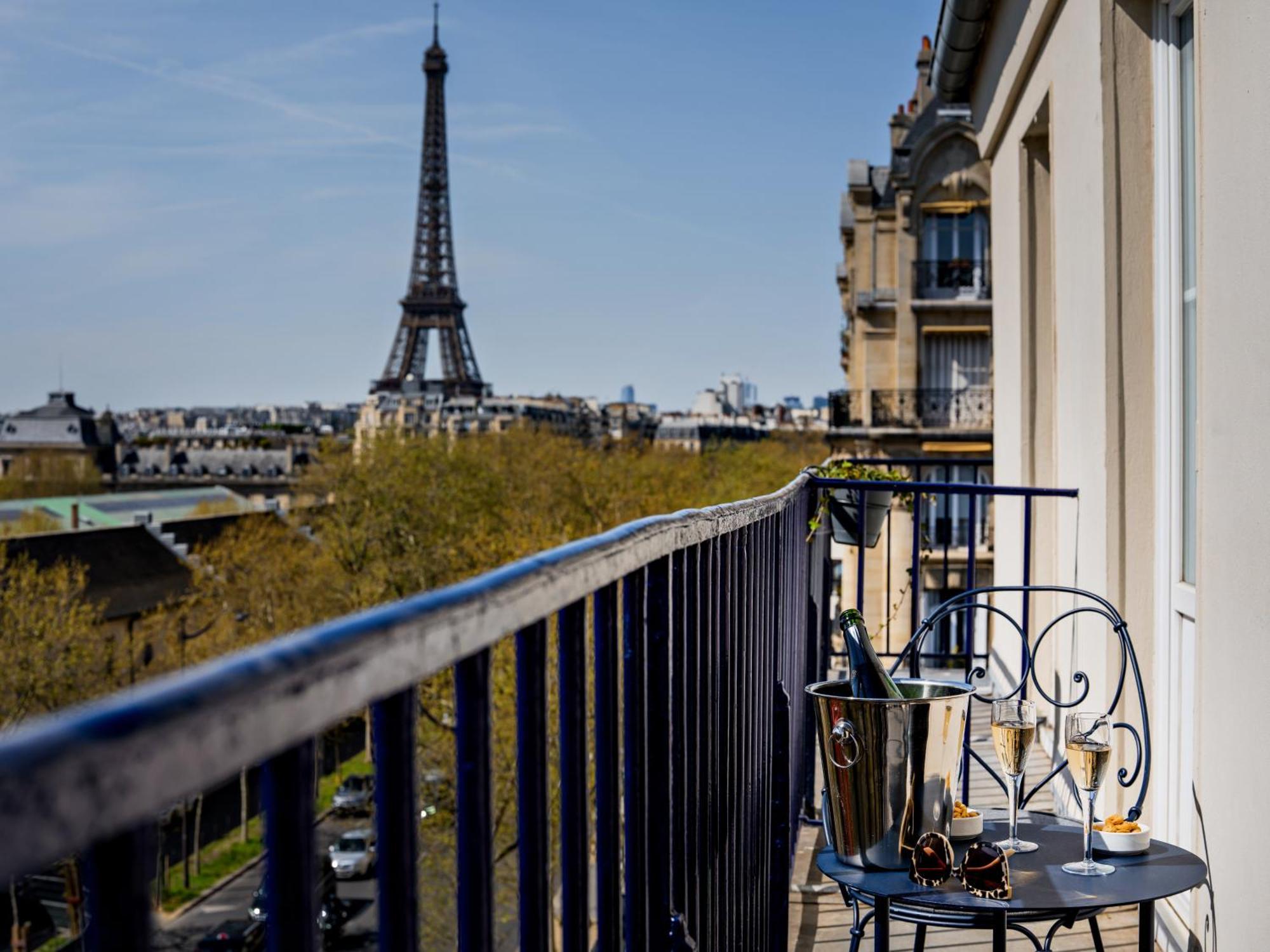 Hotel Duquesne Eiffel Paris Exterior photo
